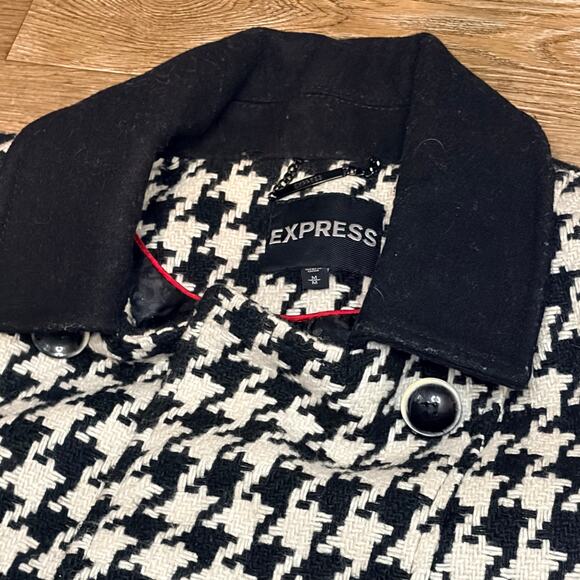 Express Women’s Houndstooth Coat - Size Medium - Picture 8 of 14